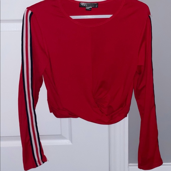 🚨SWS ESSENTIAL TWST SHIRT🚨 - Picture 1 of 2